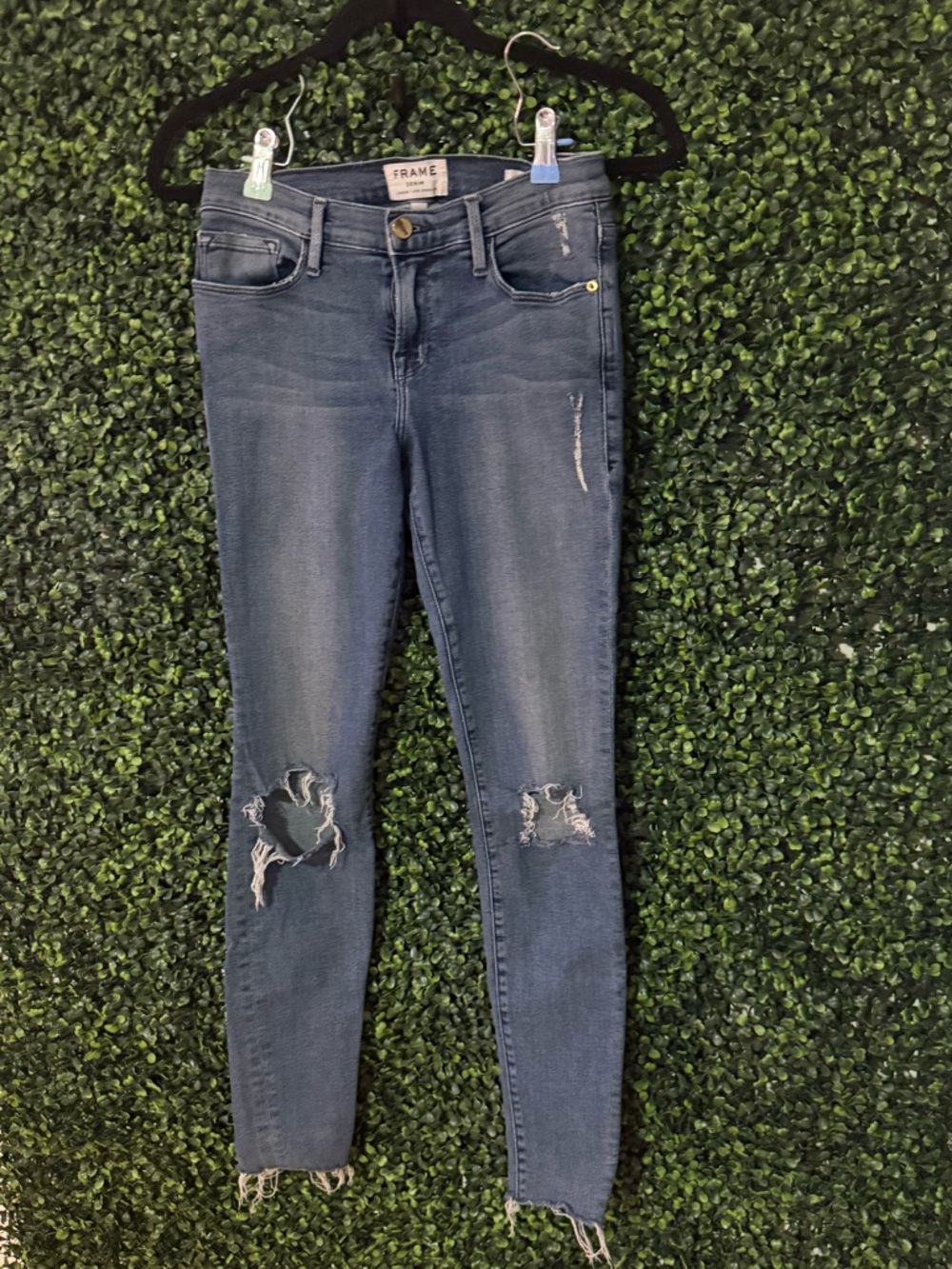 Frame Distressed Skinny Jeans